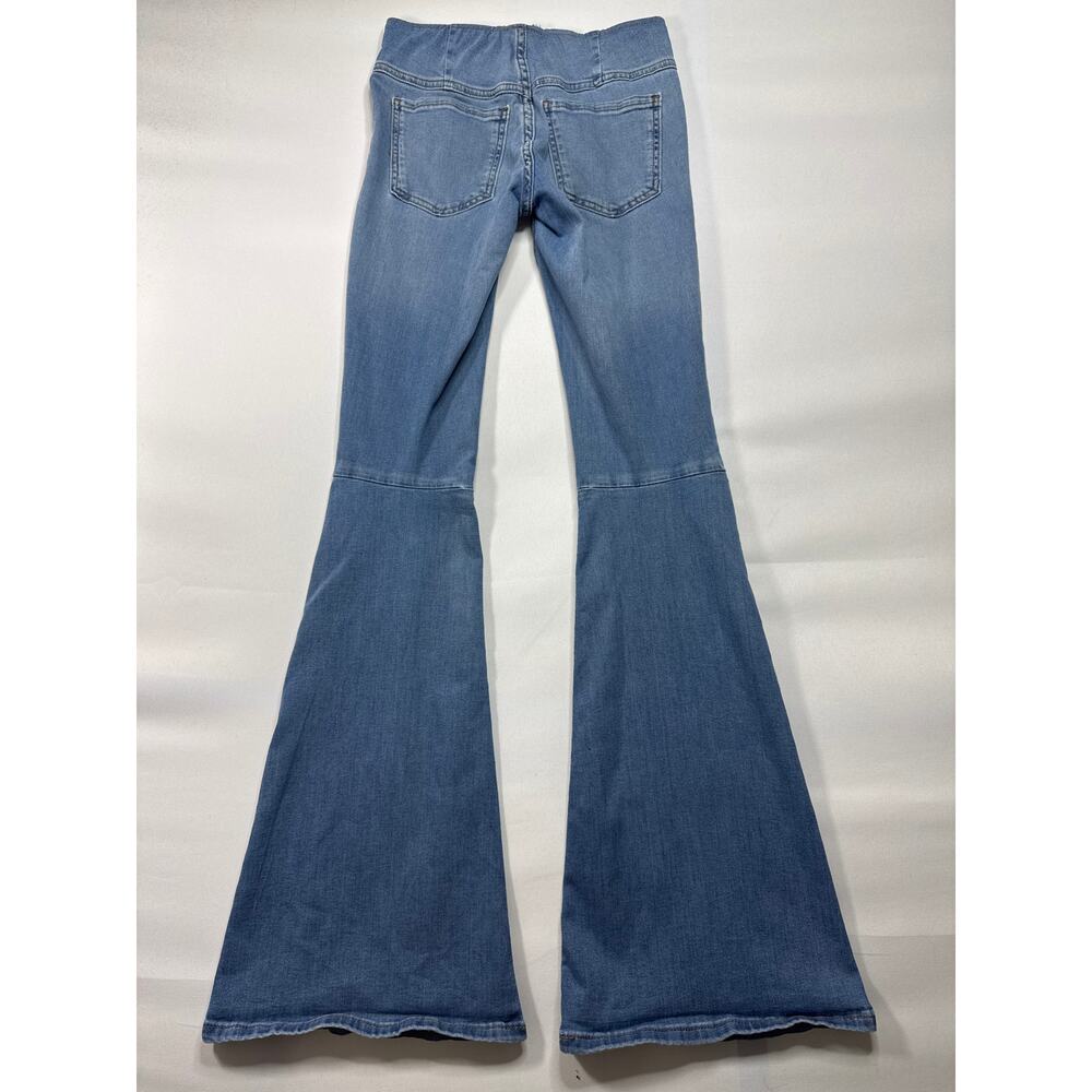 We The Free Women's Pull On Flare Blue Stretch Denim Jeans - Size 25 (24x32.5) - Picture 2 of 3